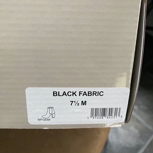 MARC FISHER Gemi Bootie - Picture 3 of 9